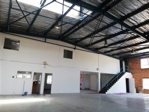 400 m² Industrial space in Eastgate