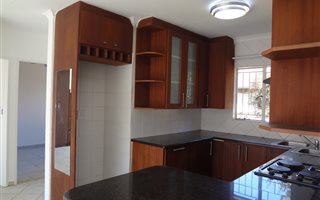 2 Bedroom Simplex in Birchleigh North