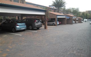 150 m² Office Space in Ferndale