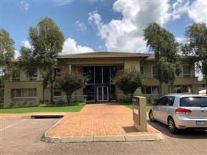890 m² Commercial space in Woodmead
