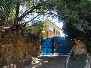 3 Bed House in Bezuidenhout Valley
