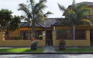 13 Bedroom House in Summerstrand