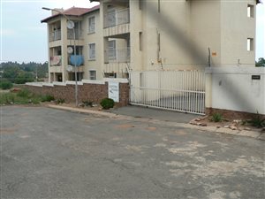 2 Bed Apartment in Rensburg