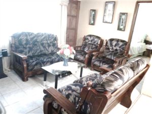 2 Bed House in Duduza