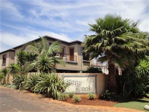 3 Bed Townhouse in Centurion Golf Estate