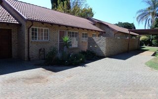 2 Bedroom House in Die Wilgers