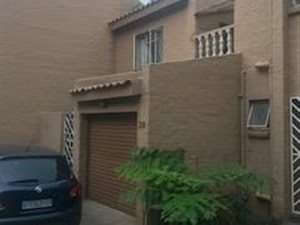 3 Bedroom Duplex in Hennopspark