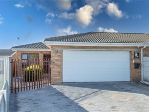 3 Bed House in Protea Heights