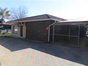 4 Bed House in Vanderbijlpark CE2