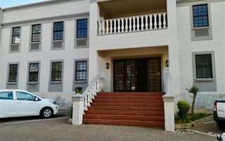 673 m² Office Space in Kelvin