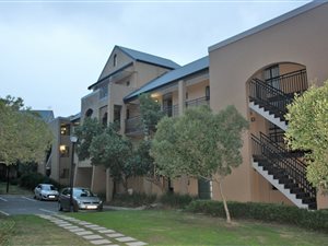 2 Bed Apartment in Klein Welgevonden