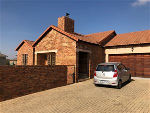 3 Bed House in Thatchfield