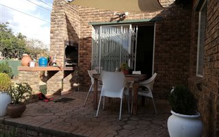 3 Bedroom Duplex in Highveld