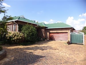 3 Bed Cluster in Jordaan park