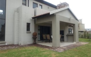 3 Bedroom Simplex in Newmark Estate