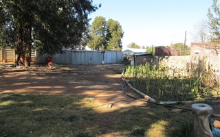 1338 m² Land available in Struisbult