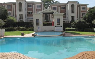3 Bedroom Apartment in Bryanston