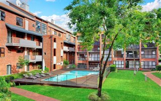 2.5 Bedroom Duplex in Atholl