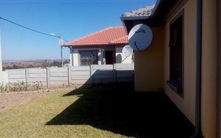 2 Bedroom House in Witpoortjie