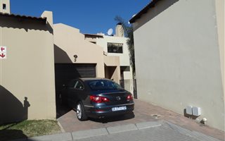 3 Bedroom Cluster in Dainfern Valley