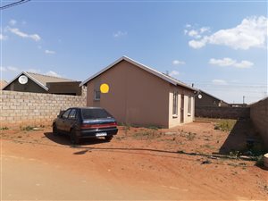 2 Bed House in Protea Glen