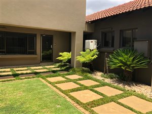 253 m² Commercial space in Bedfordview