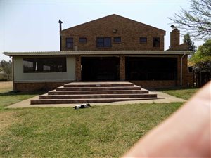 4.9 ha Farm in Vaalpark