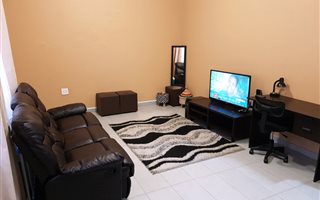 1 Bedroom House in Umhlatuzana