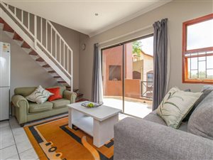3 Bed Apartment in Bromhof