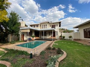 4 Bed House in Highveld