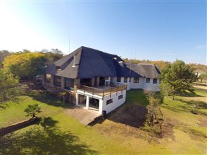 21.4 ha Farm in Boekenhoutskloof and surrounds
