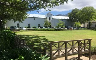 295 m² Commercial space in Constantia