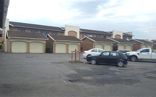 2 Bedroom Apartment in Arboretum