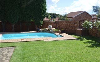 2 Bedroom Apartment in Radiokop