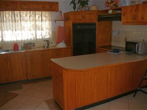 2 Bed House in Rooihuiskraal