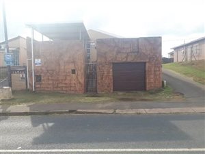 4 Bed House in Newlands West