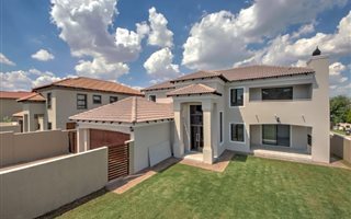 4 Bedroom Cluster in Summerset