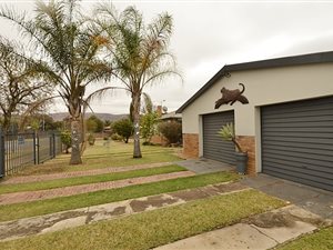 4 Bed House in Daspoort
