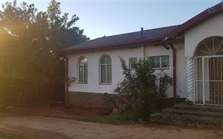 3 Bedroom House in Rensburg