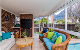4 Bedroom House in Rondebosch