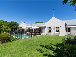 4 Bed House in Constantia Upper