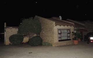 2 Bedroom Townhouse in Vanderbijlpark SW