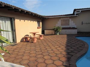 3 Bed Townhouse in Illovo Beach
