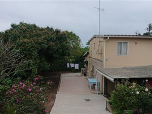 3 Bed Apartment in Glen Hills