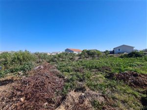 608 m² Land available in Jeffreys Bay