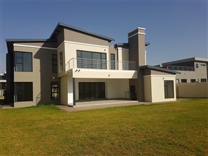 4 Bed House in Hazeldean (Silverlakes Surroundings)