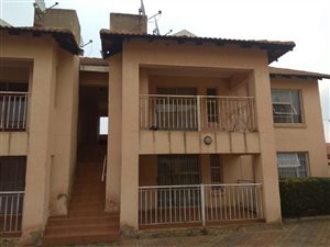 2 Bed Apartment in Rensburg