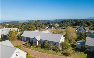 2 Bedroom House in Hoekwil