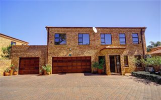 4 Bedroom Duplex in North Riding