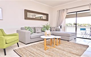 2 Bedroom Apartment in Brentwood